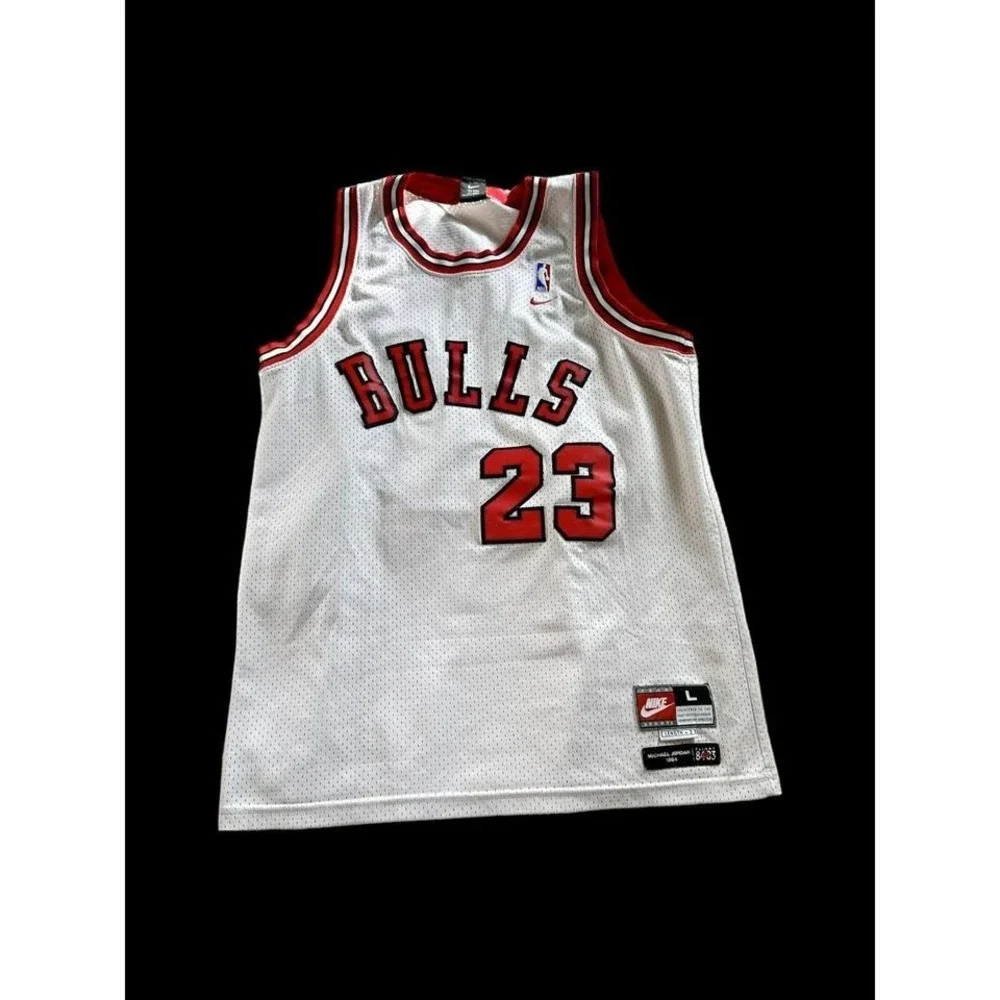 Nike Teams 90's Chicago Bulls‎ Michael Jordan #23 Jersey Sz Large Y2K